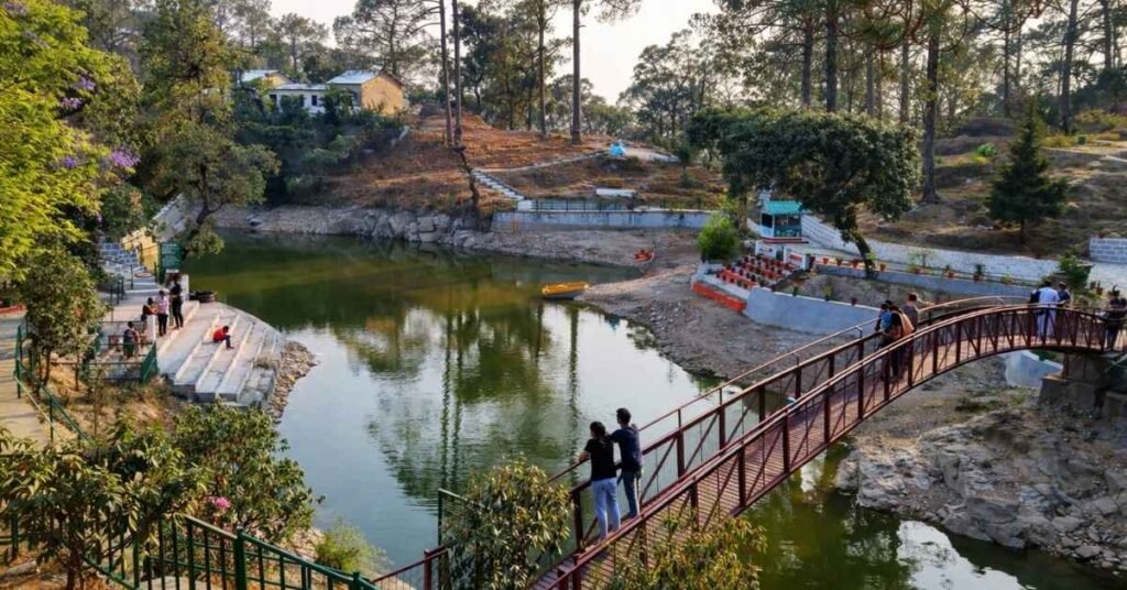 how to reach lansdowne from delhi