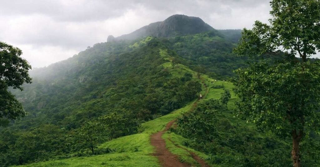 how to reach matheran