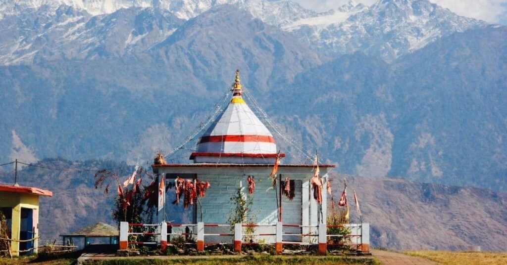 how to reach munsiyari from delhi