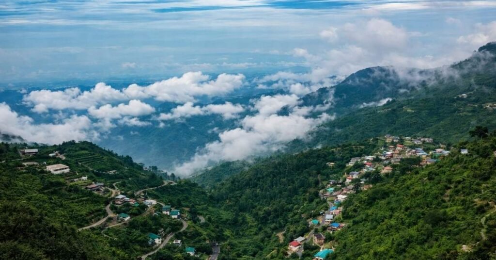 how to reach mussoorie from delhi by air