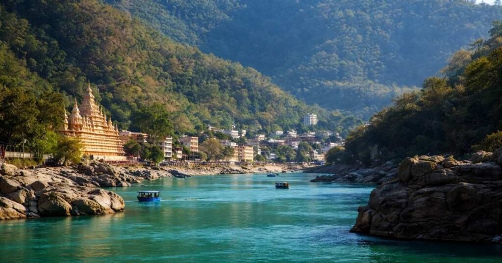 how to reach rishikesh from delhi by road
