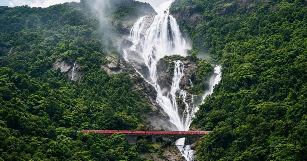 how to reach dudhsagar waterfalls
