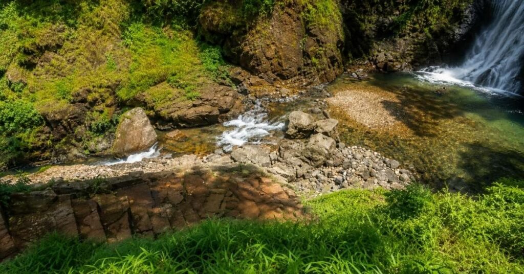 mainapi waterfall trek goa 
