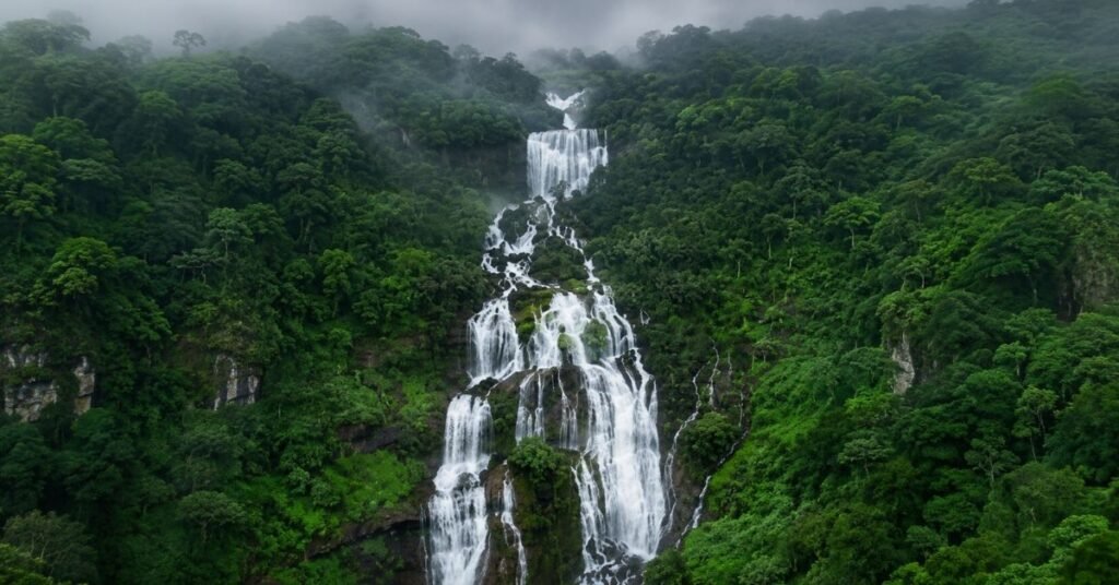 necklace waterfall Bhandardara