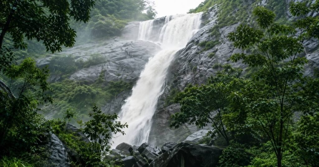 karakkund waterfall