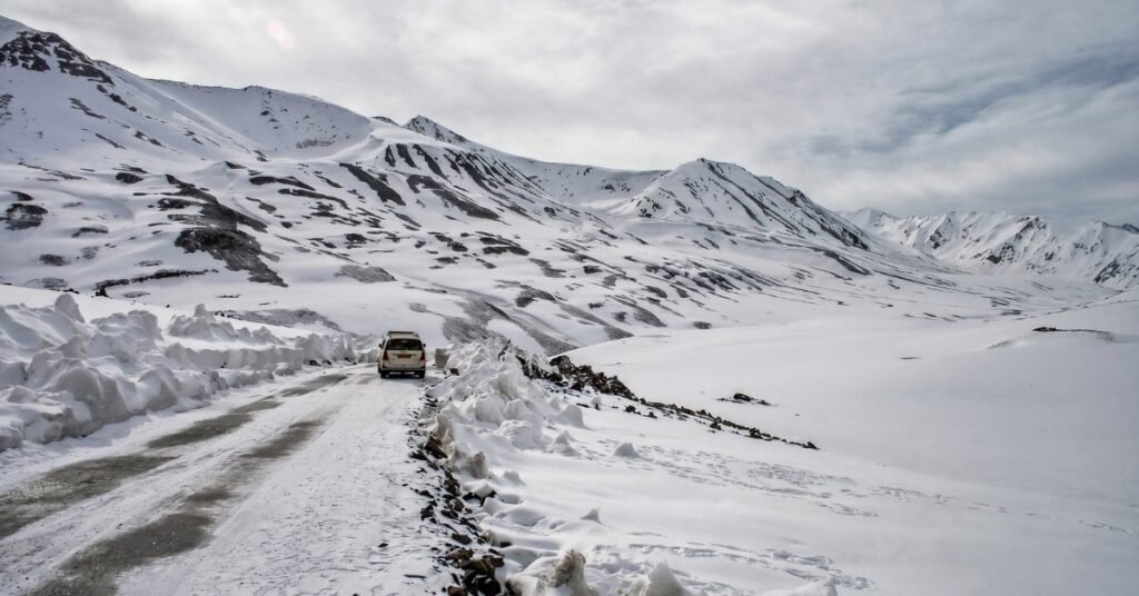 best time to visit leh ladakh for snowfall