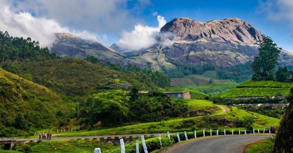 how to reach munnar from chennai