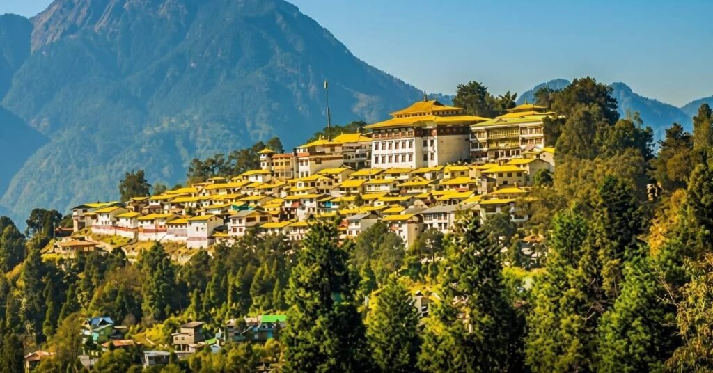 how to reach tawang