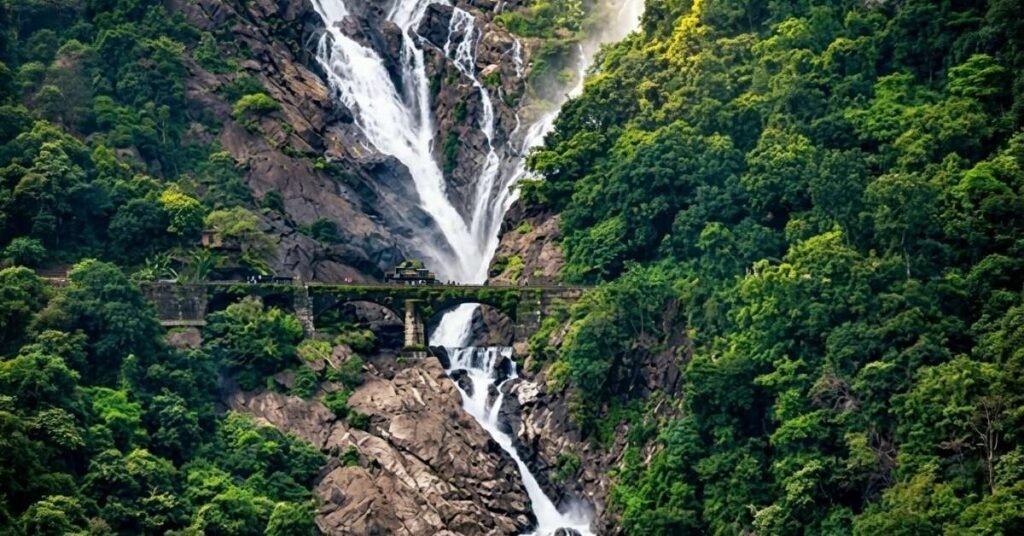 how to reach dudhsagar falls from goa